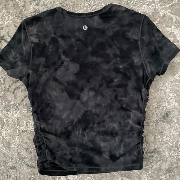 LULULEMON in movement - Picture 2 of 2